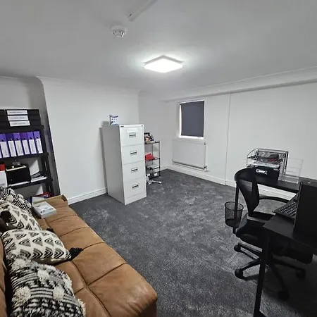Spacious 6 Bed-r Great Amenities アパート