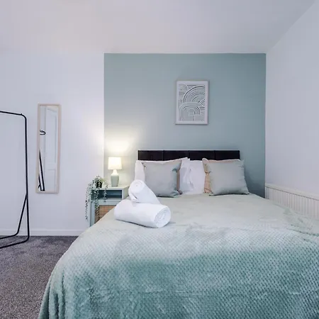 別荘 New! Spacious House In By 53 Degrees Property, Ideal For Long Term & Business! マンチェスター