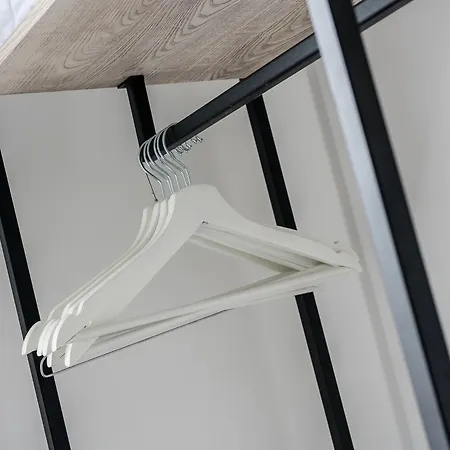 Pass The Keys 3-bed In Lively Levenshulme Village - Sleeps 5, Ideal For Families & Groups Манчестер