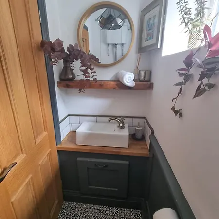 Hot Tub Free Parking Large Edwardian *