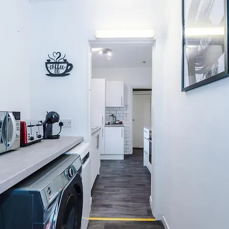 בית נופש New! Very Spacious 3-bed In By 53 Degrees Property, Ideal For Groups, Free Parking!
