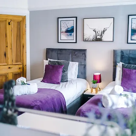 別荘 New! 3-bed Spacious In By 53 Degrees Property, Ideal For Groups, Free Parking! *