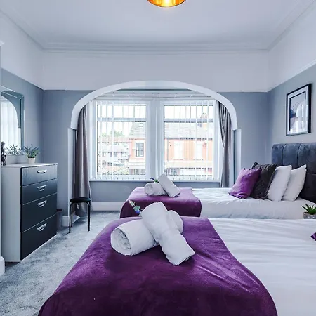 New! 3-bed Spacious In By 53 Degrees Property, Ideal For Groups, Free Parking! *