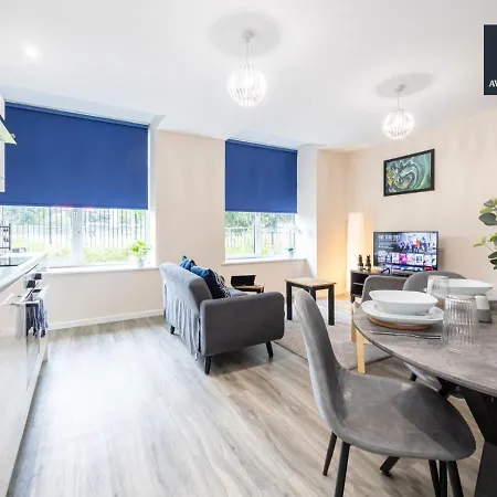Stunning One Bedroom By Av Hughes Short Lets & Serviced With Free Parking & Wi-fi Appartement *