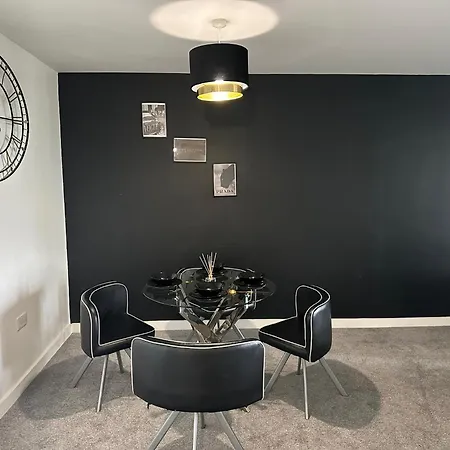 Large Modern 2bedroom Stunning River Irwell Views Манчестер