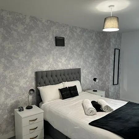 Large Modern 2bedroom Stunning River Irwell Views Апартаменты