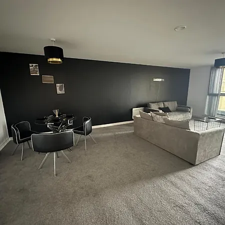 Large Modern 2bedroom Stunning River Irwell Views