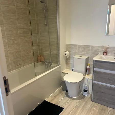 Luxury Retreat 3 Bedroom Apartment