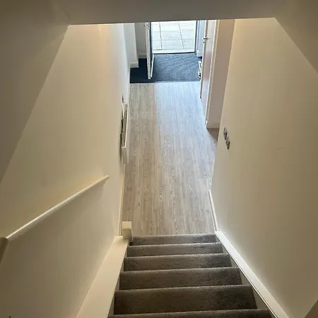Luxury Retreat 3 Bedroom Διαμέρισμα *