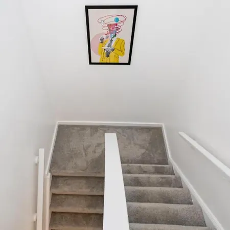 Hébergement de vacances Spacious And Modern Townhouse In Old Trafford Manchester
