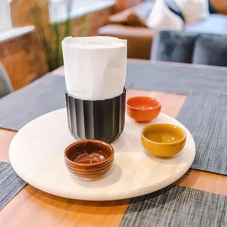 Incredible 3bed Townhouse, Rooftop Patio, Sleeps 6