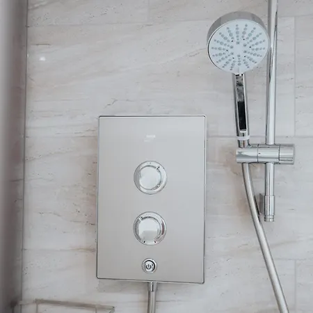 Lägenhet Scandi Loft Style - Sleeps 6 - Near Airport *