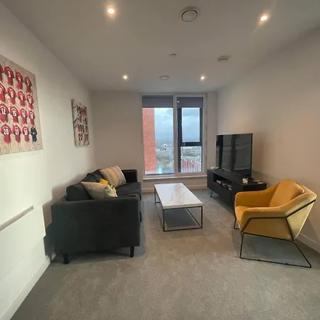 Apartment Pass The Keys Modern 2 Bedroom Apt Man Utd Sleeps 4 Manchester