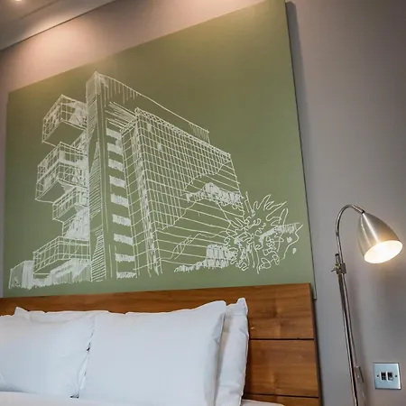 The Townhouse 4*