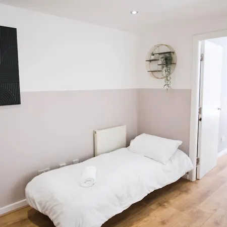 Spacious Centre 5 Guests Long Manchester