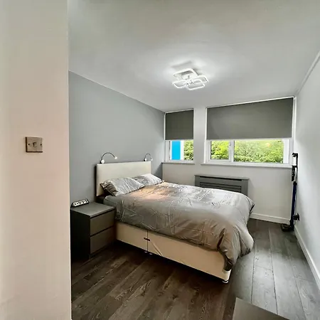 Apartmán - 1 Bedroom - Sleeps 3 - Free Parking