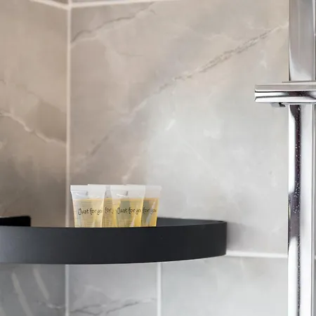 Guest house 52 Furnival Road,