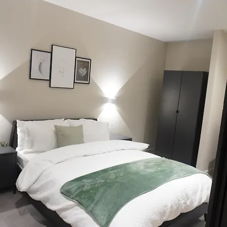 Modern Two Bedroom With Balcony In *