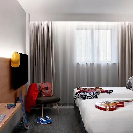 Moxy Hotel 4*