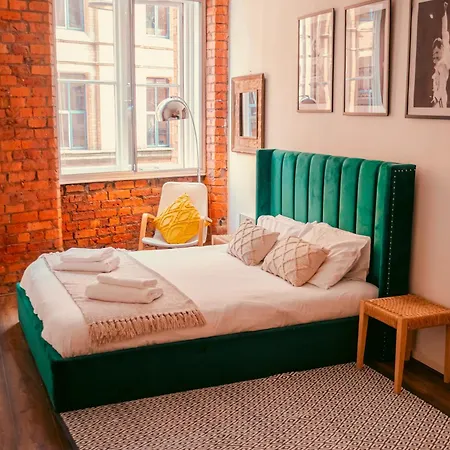 Chic Georgian Flat In * مانشستر