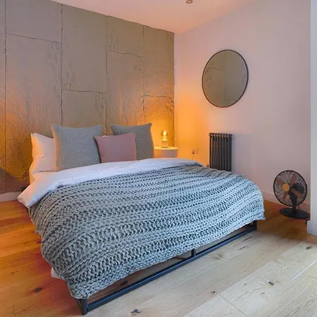 Townhouse East By Casacity