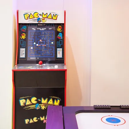 Entire Luxury In Old Trafford, Next To Mufc * Μάντσεστερ