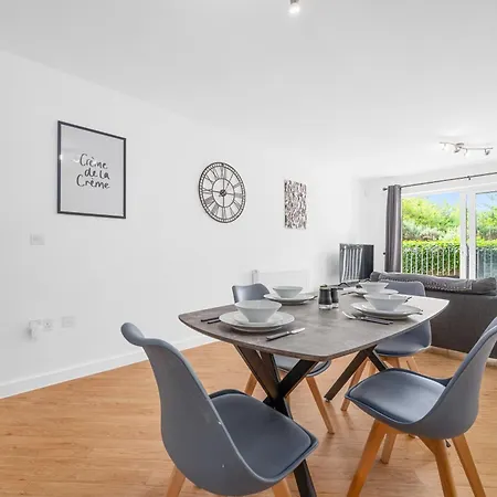 Modern Spacious 2bedroom Great! Location By Etihad Mancity Stadium& Coop Live Arena Apartamento *