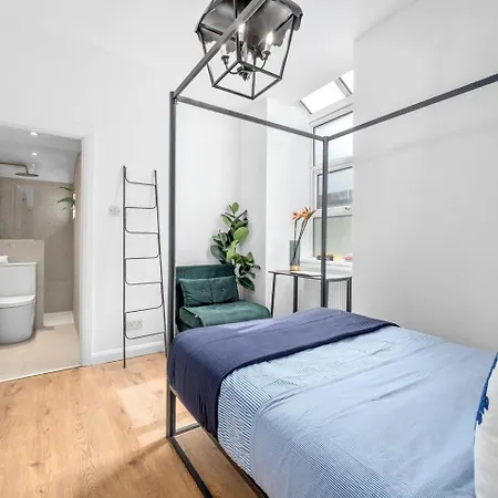 Large & Stylish Townhouse King Beds&free Parking Manchester