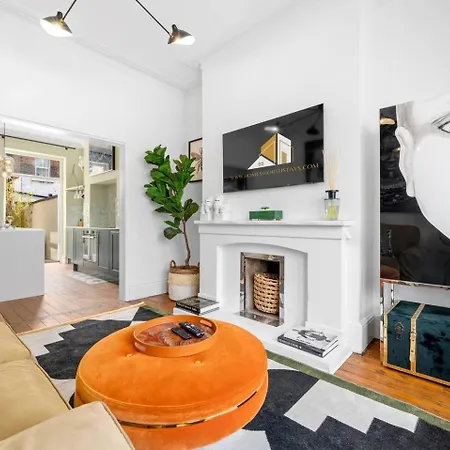 Large & Stylish Townhouse King Beds&free Parking *