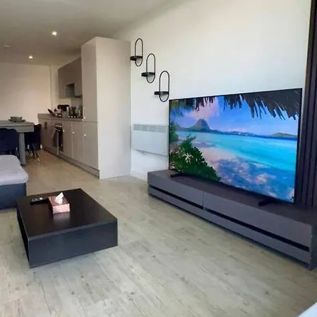 In Salford With Amazing View Apartment *