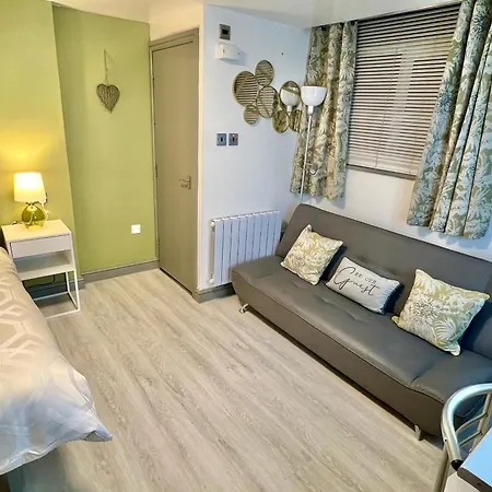شقة Bnbee - - Gorgeous 1 Bedroom Apartment! مانشستر