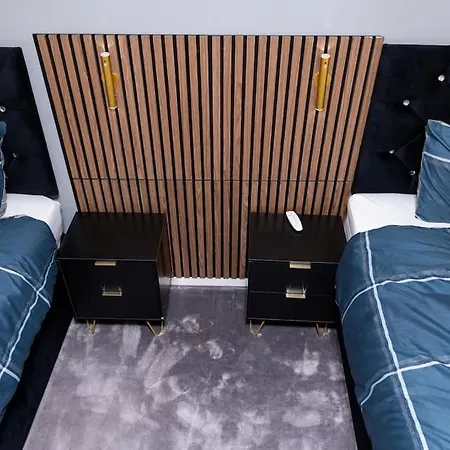 펜션 3 Bedroom House With En-suite Free Wifi And Parking 맨체스터