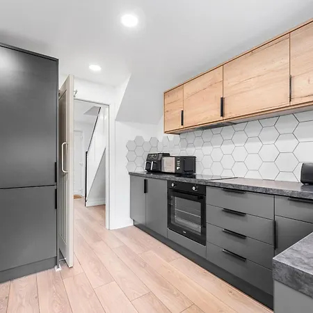 Morden En-suite - Close Cente & Etihad Stadium בית אירוח