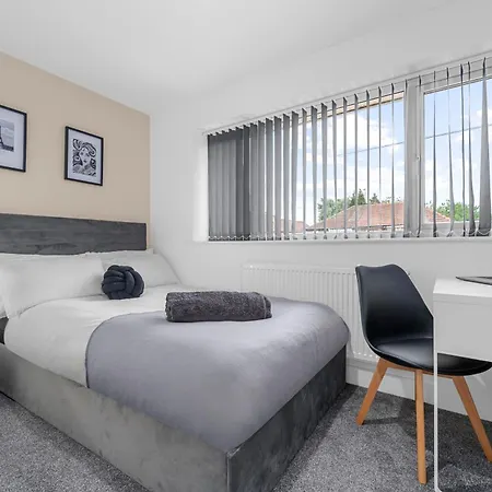 Morden En-suite - Close Cente & Etihad Stadium בית אירוח *