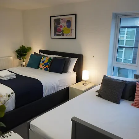 Luxury - Pick A - Free Parking & Kitchen Access, Near Etihad Stadium, The Coop Live & Piccadilly Station, * Mánchester