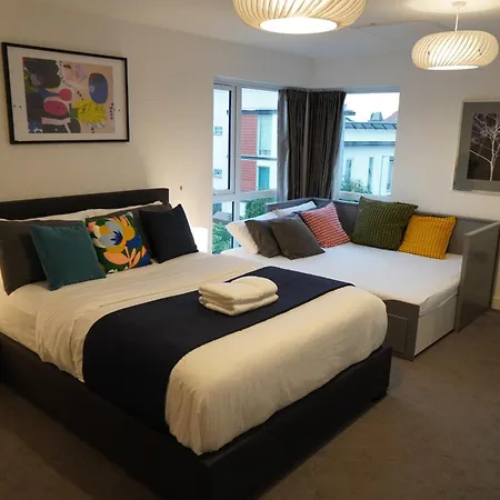 Habitación en casa particular Luxury - Pick A - Free Parking & Kitchen Access, Near Etihad Stadium, The Coop Live & Piccadilly Station, Mánchester