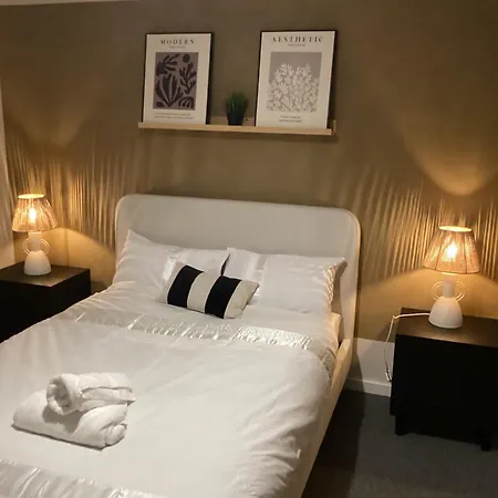 Deluxe 2 Bed Flat מנצ'סטר
