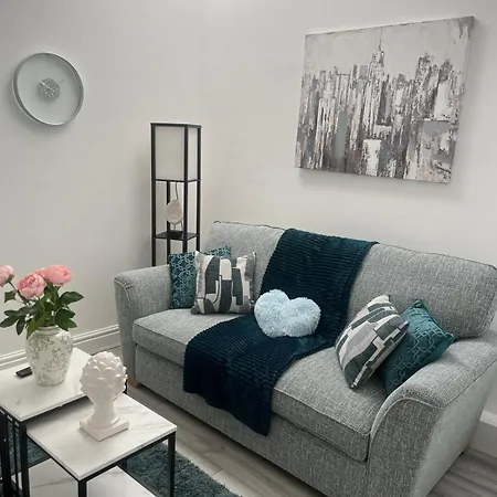 Affordably Elegant Close To Coop Live, Etihad Stadium And Centre Lejlighed *