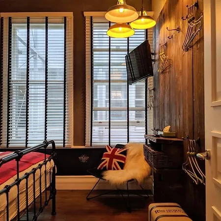 Boutique Centre Flat By Superhost *