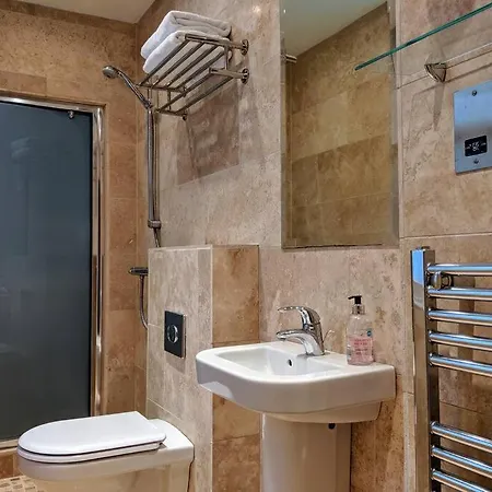 Boutique Centre Flat By Superhost בית נופש *