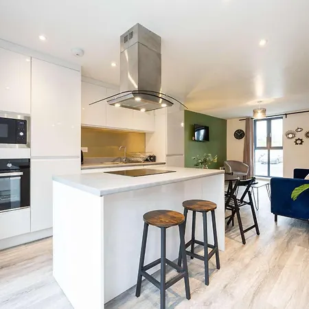 5bedroom Townhouse 15mins To City Centre By Rest&recharge Nyaraló Manchester