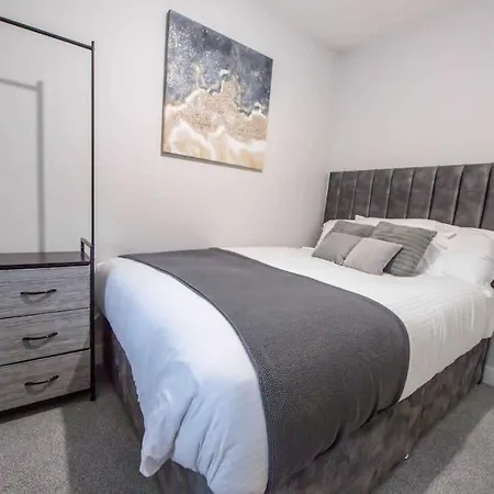 Beautiful, Peaceful, 5 Bedroom With Hot Tub! מנצ'סטר