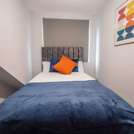 בית נופש Beautiful, Peaceful, 5 Bedroom With Hot Tub! *