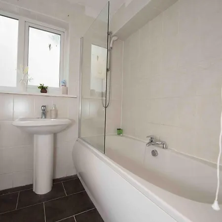 Beautiful, Peaceful, 5 Bedroom With Hot Tub! Vakantiehuis Manchester