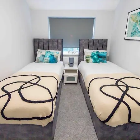 Vakantiehuis Beautiful, Peaceful, 5 Bedroom With Hot Tub! Manchester