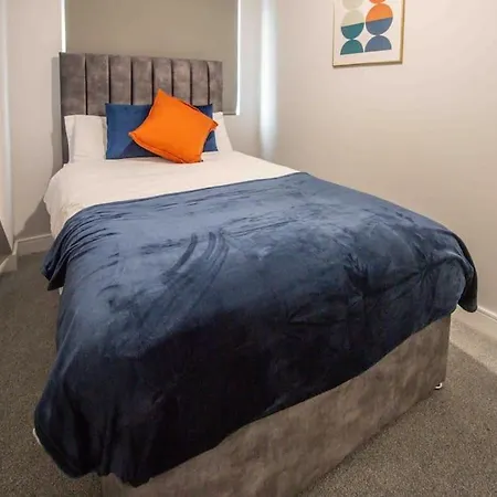 Beautiful, Peaceful, 5 Bedroom With Hot Tub!