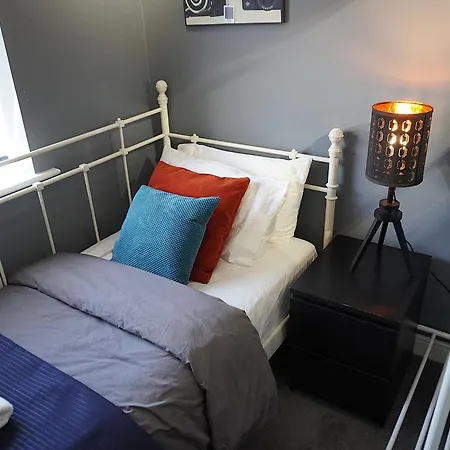 Luxury - Pick A - Free Parking & Kitchen Access, Near Etihad Stadium, The Coop Live & Piccadilly Station, * Mánchester