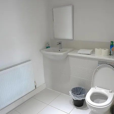 Habitación en casa particular Luxury - Pick A - Free Parking & Kitchen Access, Near Etihad Stadium, The Coop Live & Piccadilly Station, Mánchester