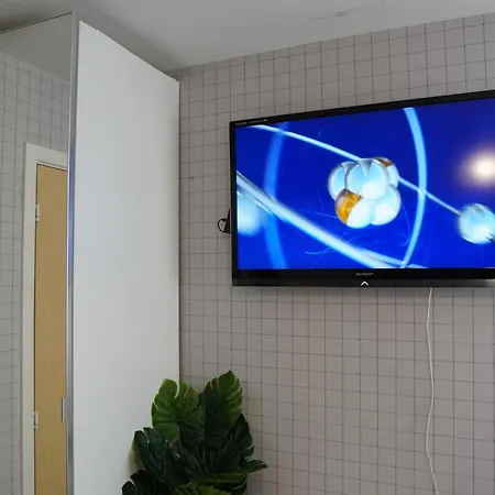 Luxury - Pick A - Free Parking & Kitchen Access, Near Etihad Stadium, The Coop Live & Piccadilly Station, Habitación en casa particular Mánchester