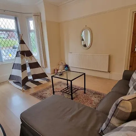 City Superhost House On Rochdale Road * Манчестер